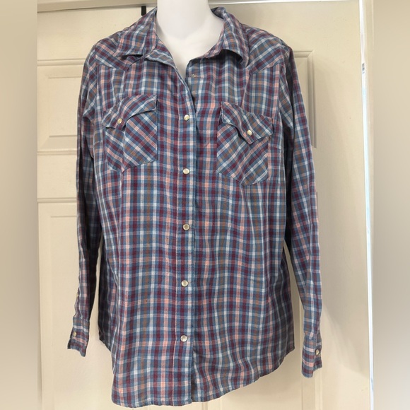 Wrangler Button Down - Picture 1 of 9